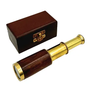 Luneta mosiężna w drewnianym pudełku HT06