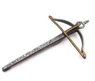 Mała metalowa replika kuszy BM – dekoracja srebrno-złota