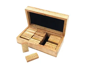 Zestaw domino BR157 w drewnianym pudełku z mango