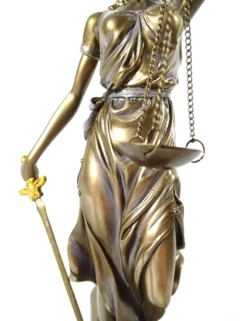 Figurka Temida 35 cm – prezent dla prawnika i sędziego