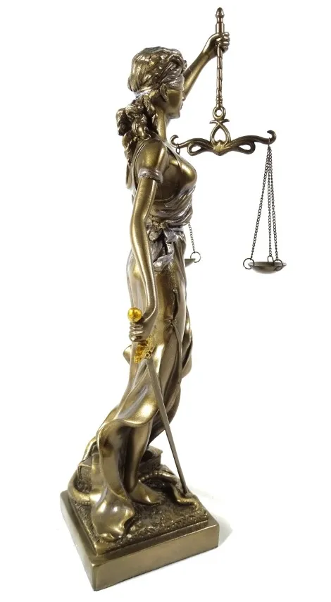 Figurka Temida 35 cm – prezent dla prawnika i sędziego