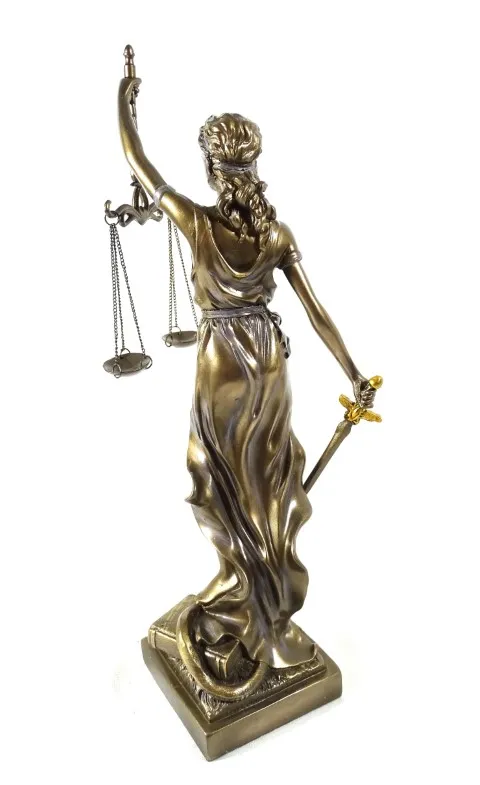 Figurka Temida 35 cm – prezent dla prawnika i sędziego