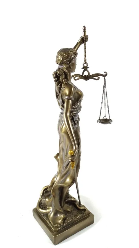 Figurka Temida 35 cm – prezent dla prawnika i sędziego