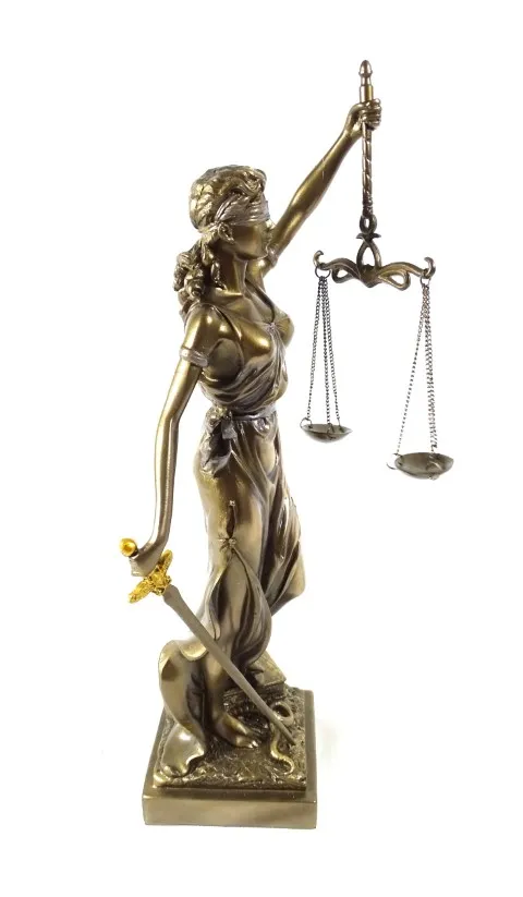 Figurka Temida 35 cm – prezent dla prawnika i sędziego