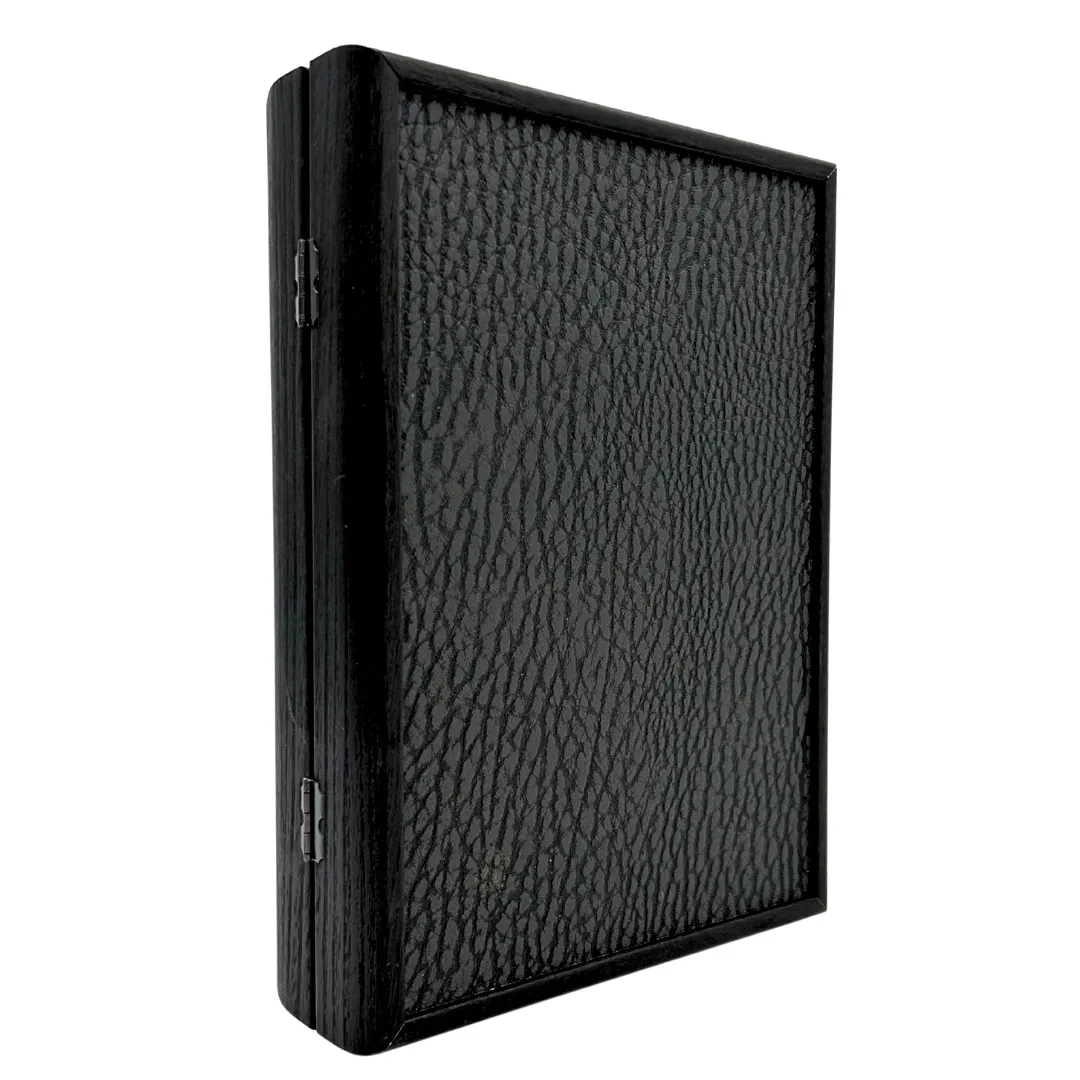 Luksusowe karty do gry w ozdobnym pudełku CDE10