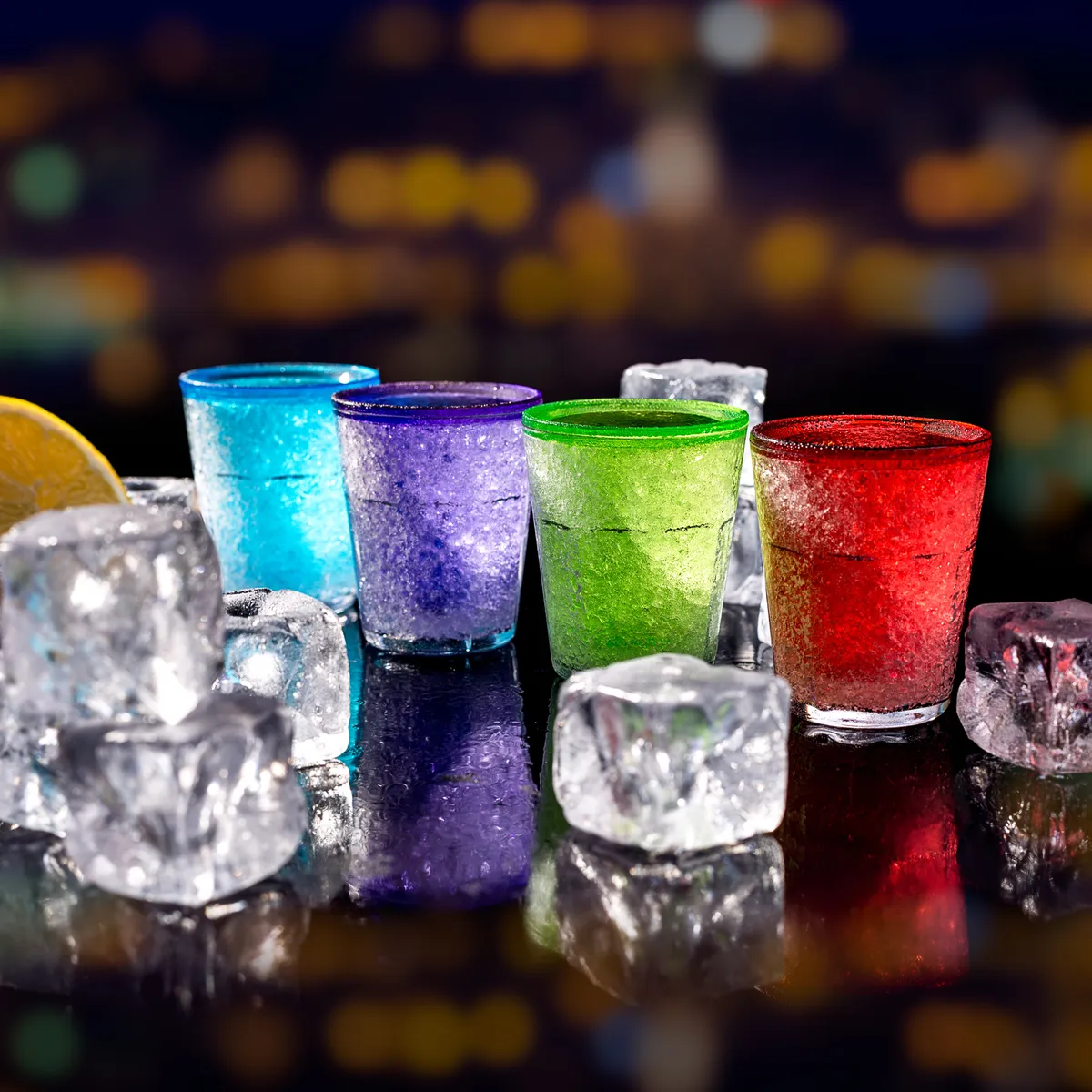 Nietopniejące kieliszki lodowe Froster dla niego – kolorowe shoty